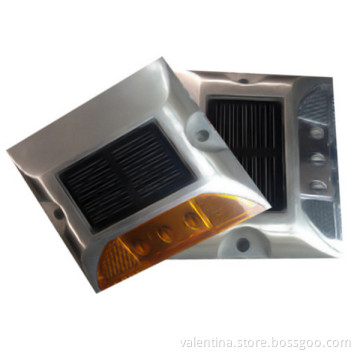 solar road stud flashing light